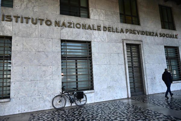 Amianto, l'Inps condannato a integrare danno a lavoratore