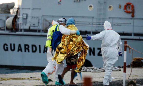 Lampedusa, il bimbo morto nel naufragio: la madre credeva fosse salvo