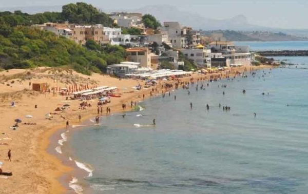 Ordigno bellico in mare, bagni vietati a Marinella di Selinunte