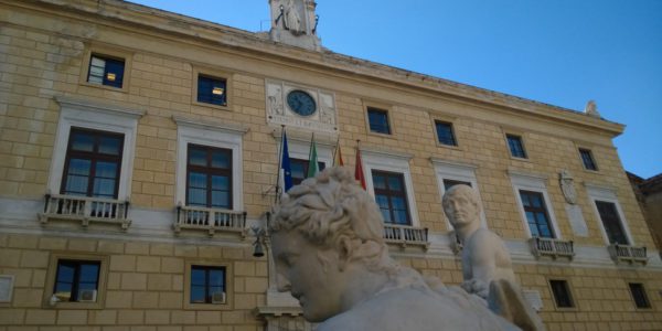 Palermo, stretta sulla movida: la musica troppo alta fa chiudere i locali