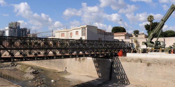 Palermo, grossa buca sul ponte Bailey: stop al transito delle auto