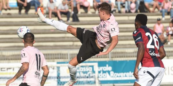 Palermo, comincia il campionato: piedi a terra e unità per il sogno - Il commento