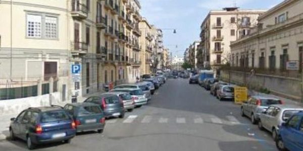 Palermo, giallo in tabaccheria: serratura rotta e saracinesca divelta ma nessun furto