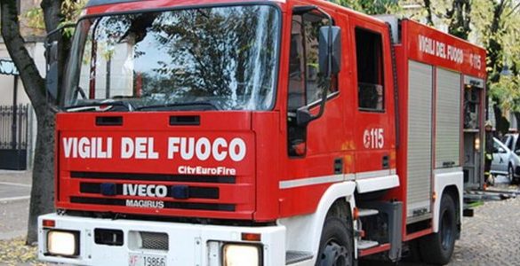 Palermo, incendiati cumuli di spazzatura in strada