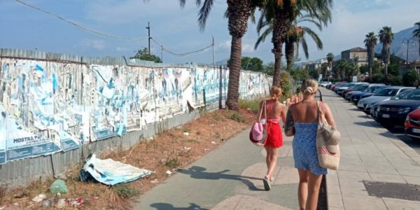 Palermo, la ragazza violentata dal branco sui social: «Avete rotto con i vostri giudizi sui miei video»