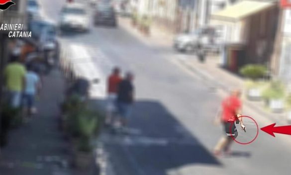 Prima la lite al bar, poi la sparatoria con due feriti: due fermati a Catania