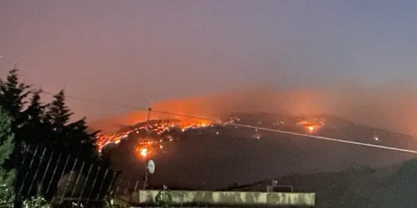 La provincia di Trapani devastata dal fuoco, 21 incendi in poche ore: in cenere 800 ettari