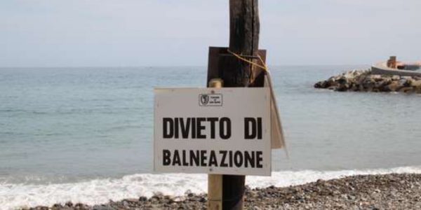 Spiaggia di Carini, revocato il divieto di balneazione