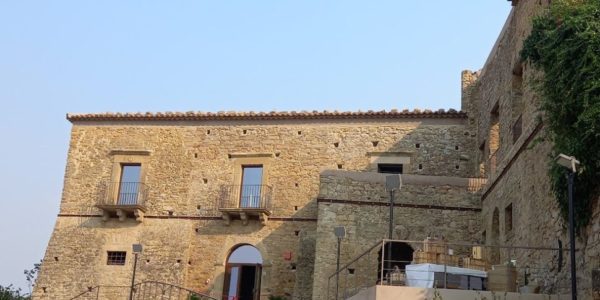 Da rudere abbandonato a polo culturale, la rinascita di palazzo Minneci a Motta D'Affermo