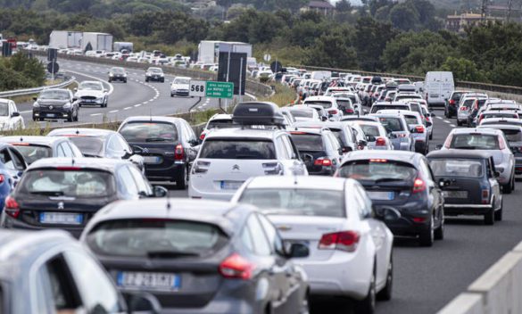 Oltre due ore di attesa agli imbarcaderi di Villa San Giovanni