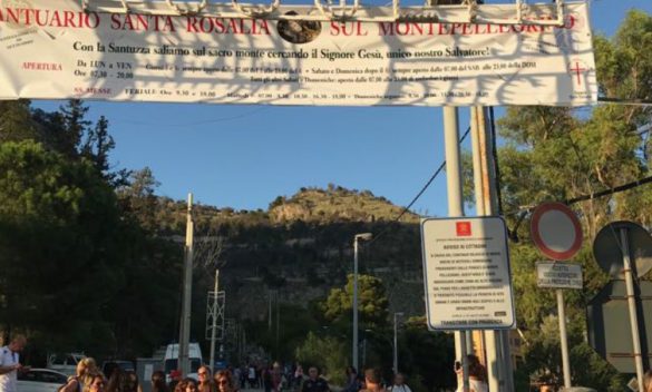 Spettacoli e racconti itineranti a Palermo nel nome di Santa Rosalia