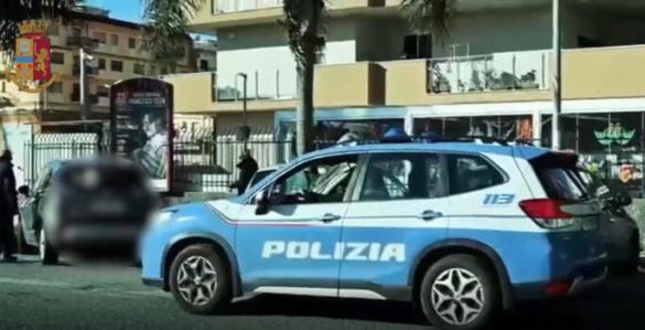 Violenta minorenne conosciuta su social, arrestato nel Messinese