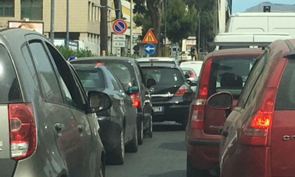 Viabilità in via Crispi, in arrivo i vigili: lo straordinario lo paga l'ente porto di Palermo