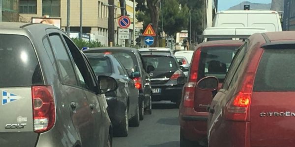 Viabilità in via Crispi, in arrivo i vigili: lo straordinario lo paga l'ente porto di Palermo