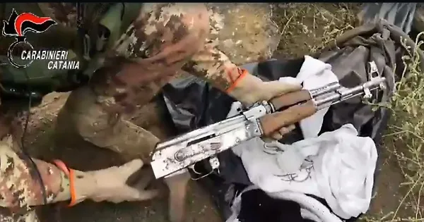 13 arresti in operazione contro cosca mafiosa nel Catanese.