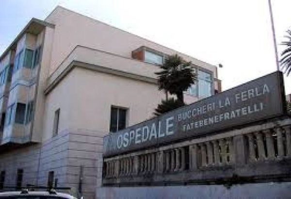 Gemellini abbandonati in ospedale subito dopo il parto: sono positivi alla cocaina, la madre è tossicodipendente