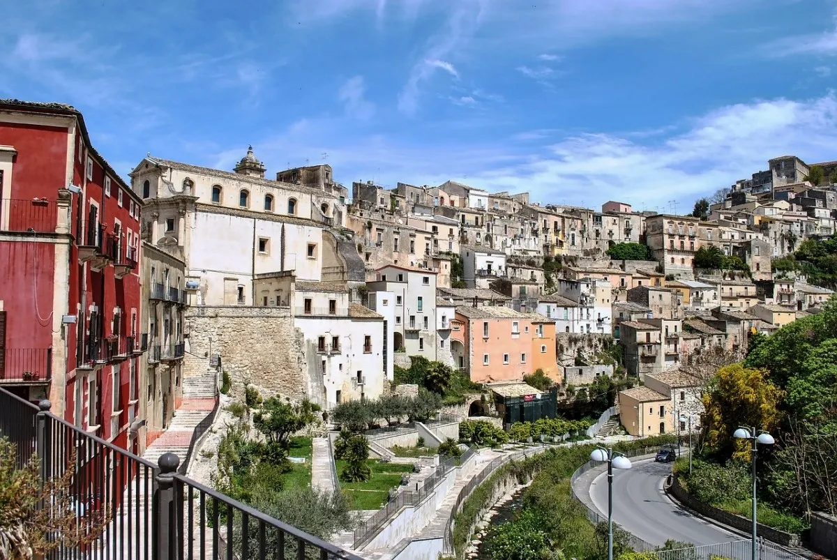 Sindaco Cassì replica a Confimprese: ZTL a Ibla.