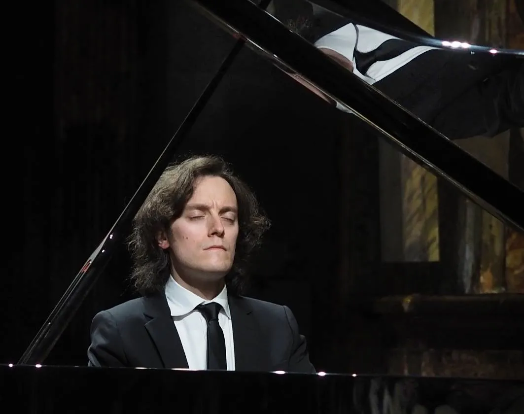 Recital di Alessandro Taverna al Margherita di Caltanissetta - Pietrarossa Academy and Music Festival.