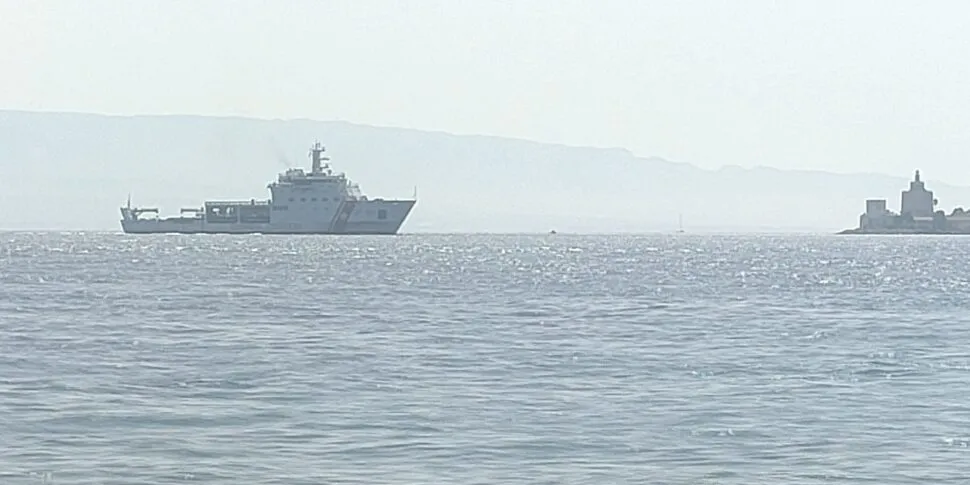 298 migranti sbarcati a Messina dalla nave "Diciotti"