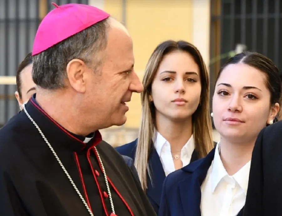 Arcivescovo di Siracusa contro violenze scolastiche
