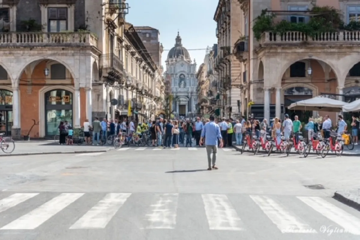 Area pedonale Mazzini aperta: Catania guarda all'Europa.