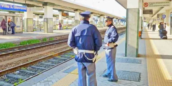Cercava di portare 4 chili di cocaina in Sicilia, arrestata all’imbarcadero di Villa San Giovanni