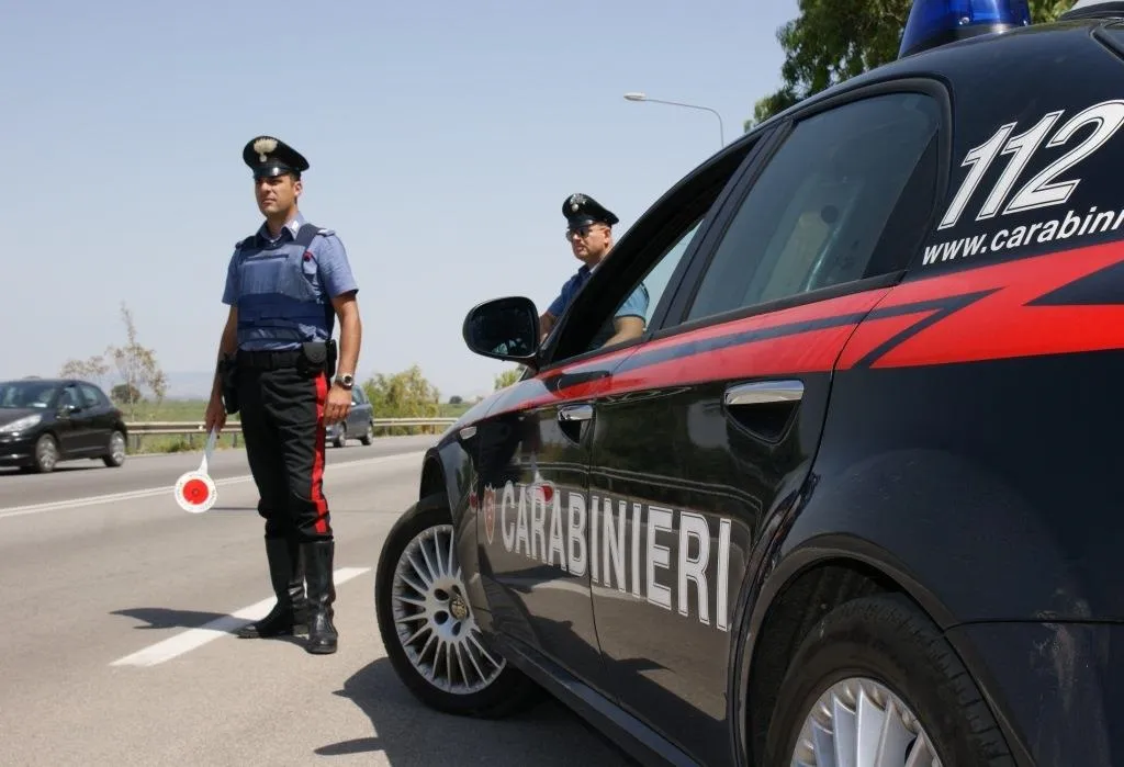 Arrestati 3 minorenni rapinatori durante estate a Ragusa.