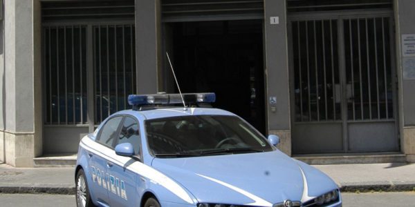 Caltanissetta, da in questura per denunciare di aver smarrito i documenti ma deve scontare una pena: arrestato