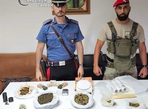 Fermato alla guida di un’auto carica di marijuana: un arresto nel Catanese