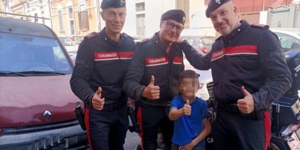 Bambino di 9 anni scompare da casa a Catania, ritrovato poco lontano dai carabinieri