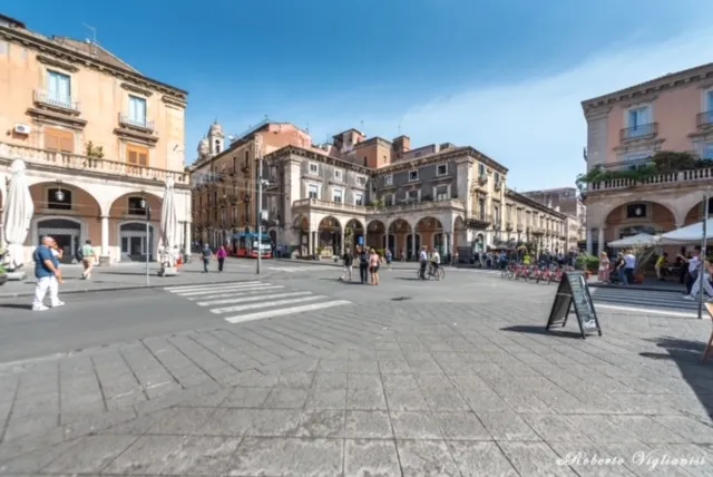 Catania: estendere le aree pedonali oltre Piazza Mazzini