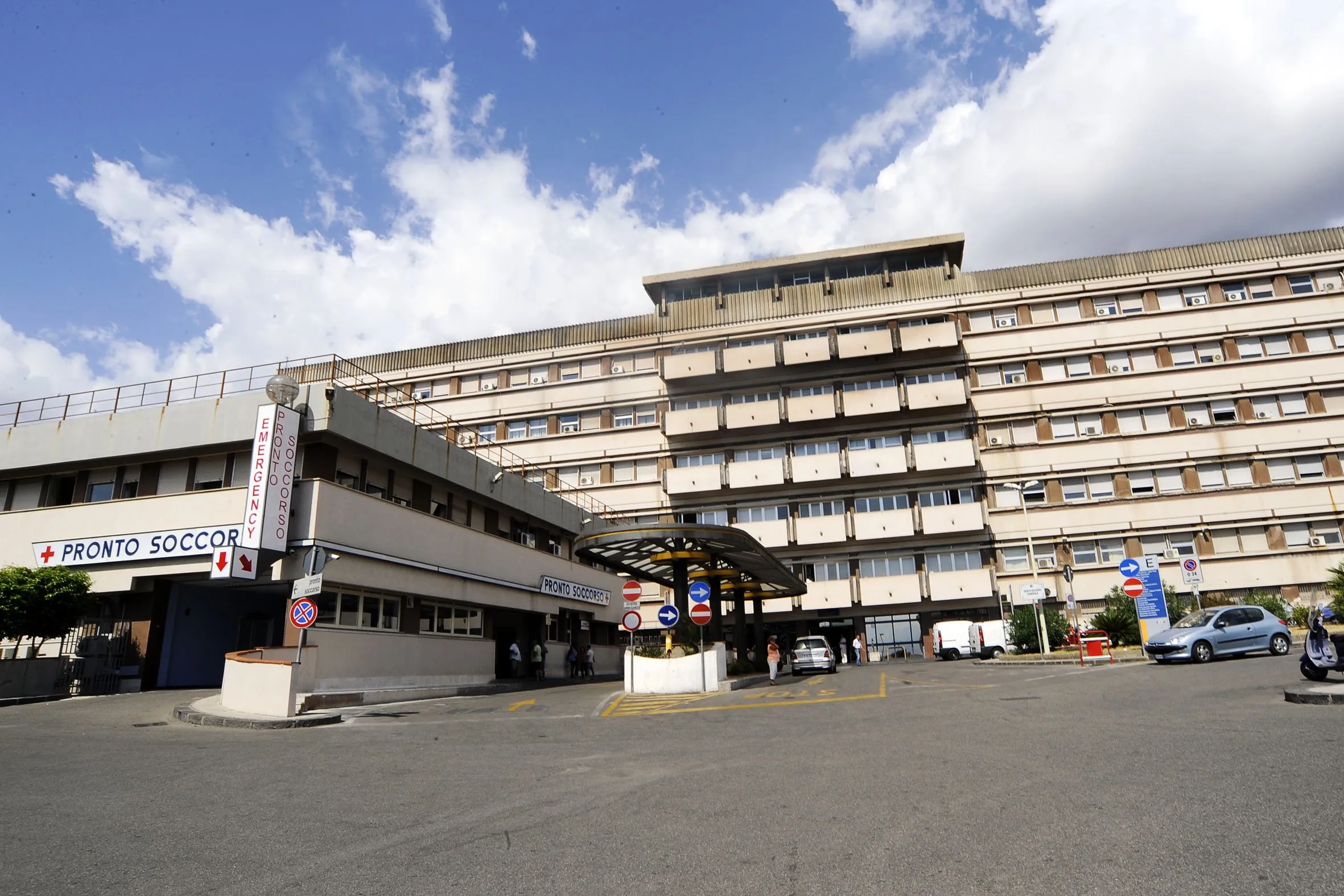 Disservizi per persone trans al Reparto Endocrinologia del Policlinico secondo Arcigay Messina.