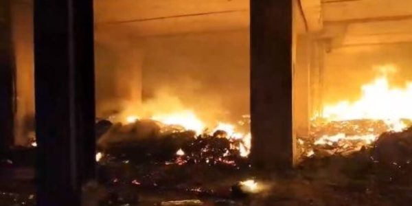 Catania, un incendio devasta il campo rom di via Acquicella