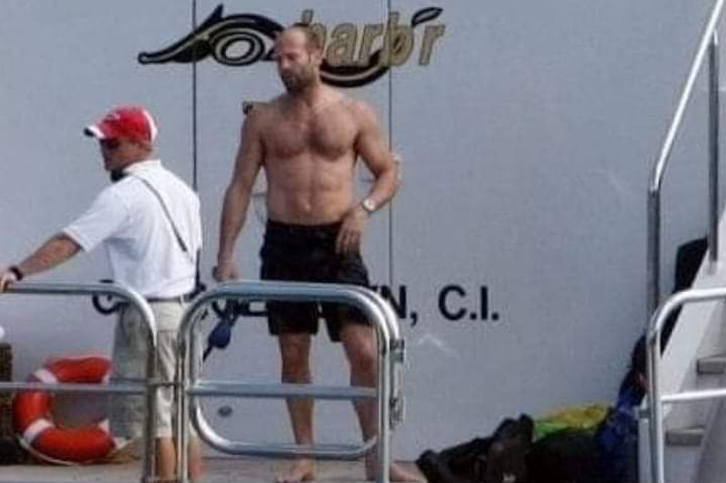 Jason Statham a Marina di Ragusa? La foto sui social