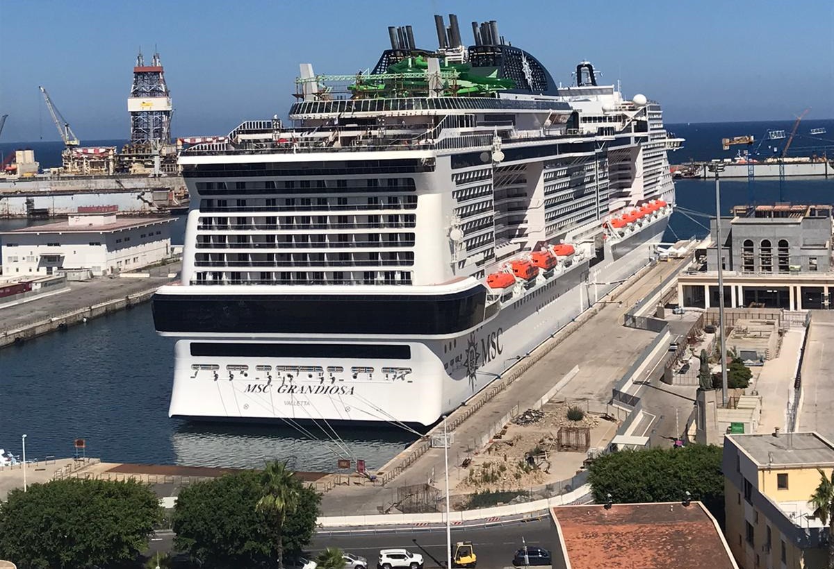 MSC Grandiosa_Porto di Palermo_crociere