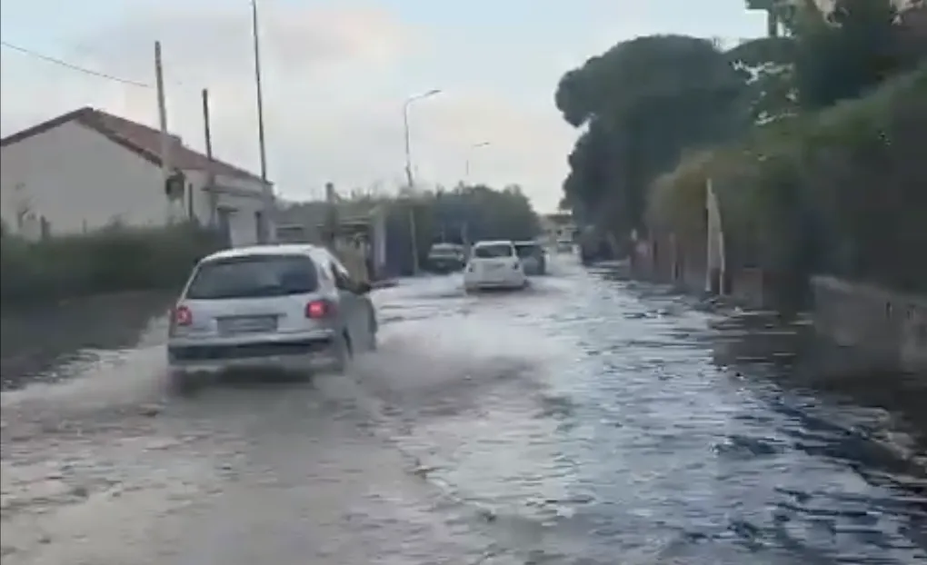 Pioggia torrente nel weekend ha trascformato la città in un pantano. (video)