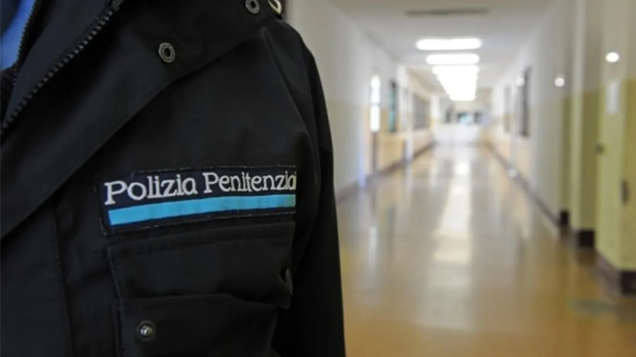 Piazza Lanza: Aggressione con testata e pugni a un agente