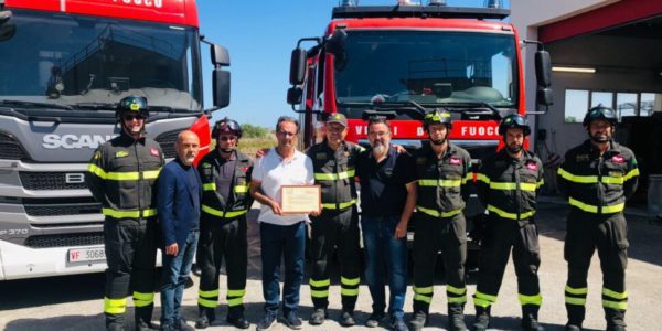 Il premio Portopalo ai vigili del fuoco di Lentini