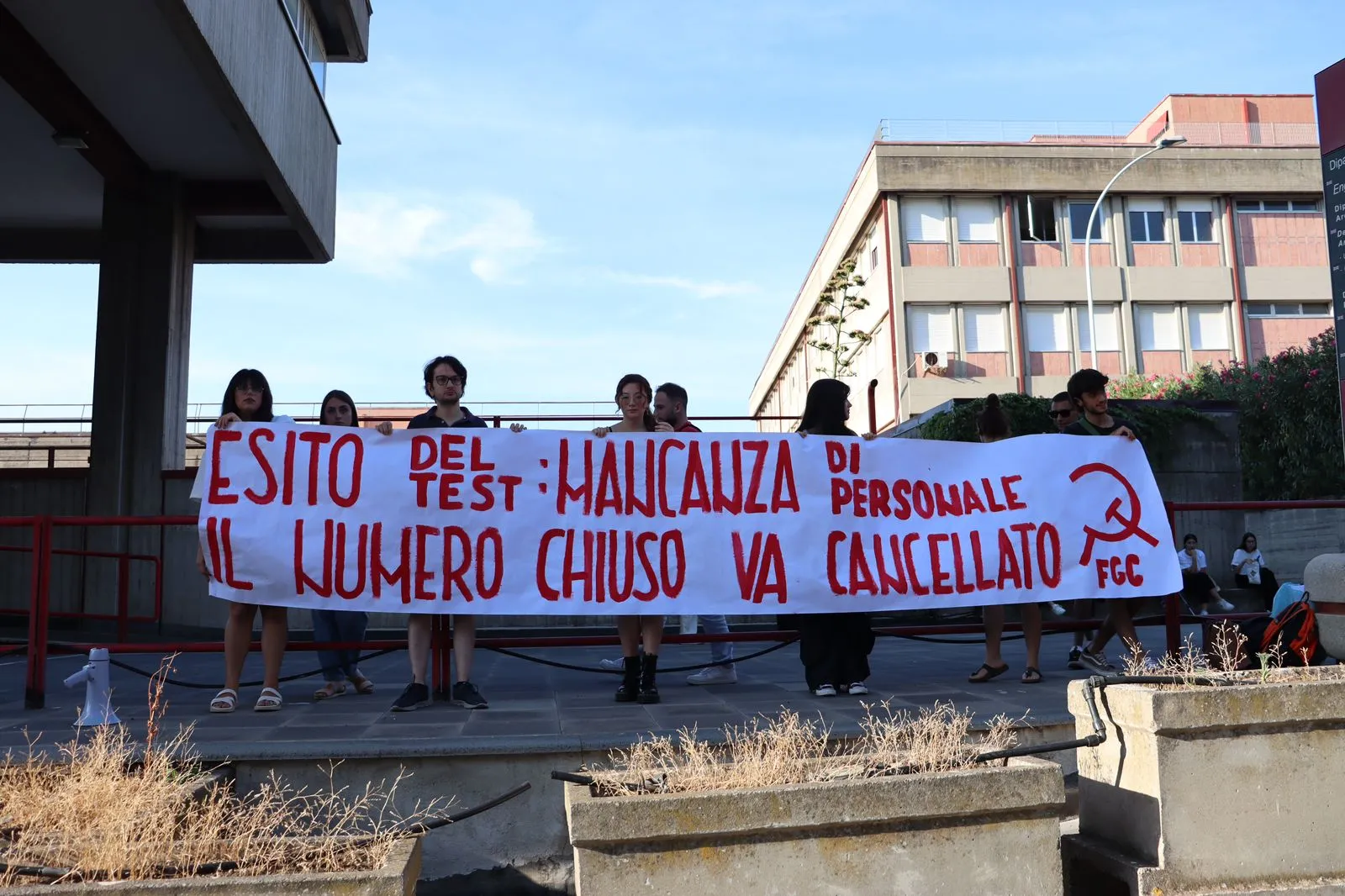 Protesta a Catania contro numero chiuso: test non meritocratici