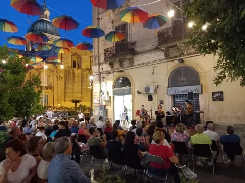 Ragusa, via Roma: doppio appuntamento con "Festacrante"