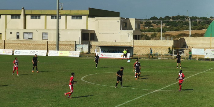 Stecca la prima in casa il Santa Croce, che manca l’appuntamento con il gioco e con la lucidità nei fraseggi. Col Real Siracusa finisce 0-1