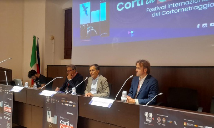 Presentazione Corti in cortile