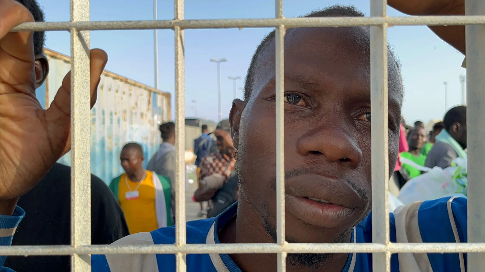 Sit-in Laici Comboniani a Porto Empedocle per porre fine alla guerra e al migranticidio