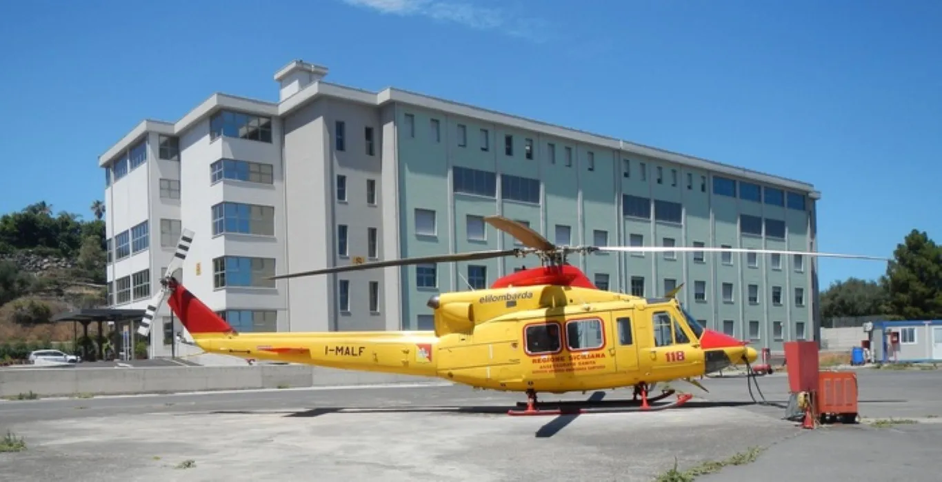 Uomo si ustiona con olio bollente a Biancavilla e muore in ospedale.