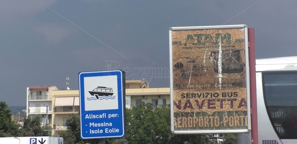 Aeroporto di Reggio, c’è il biglietto integrato da Messina ma è sempre attesa sulle nuove tratte