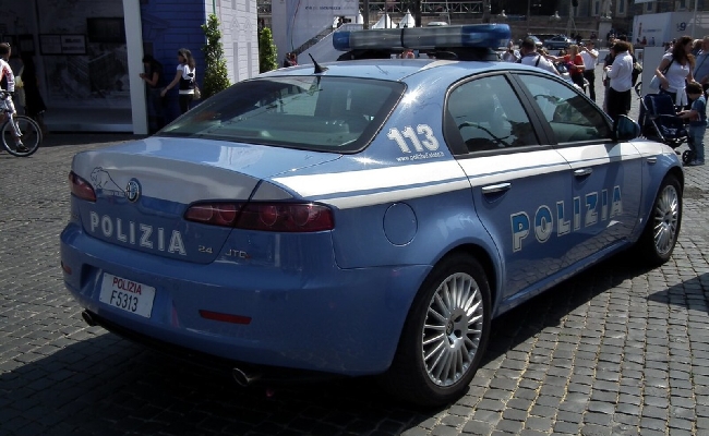 Gioco illegale controlli Adm polizia Siracusa chiuso internet point non autorizzato 11mila euro multa titolare