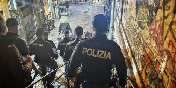 Circa 266 bottiglie di alcol sequestrate in controlli movida Palermo