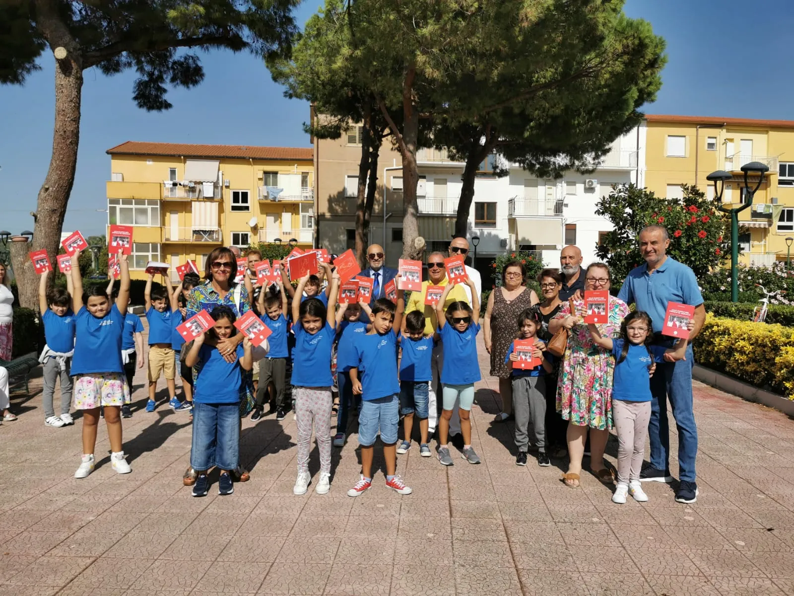 Festa dei nonni a Villaggio Peruzzo:
un regalo per gli alunni della scuola elementare.