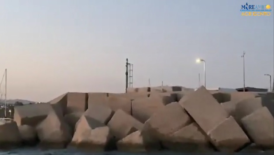 Il porticciolo di San Leone nell’Agrigentino è al buio e c’è un concreto rischio nella navigazione, scatta l’esposto di Mareamico