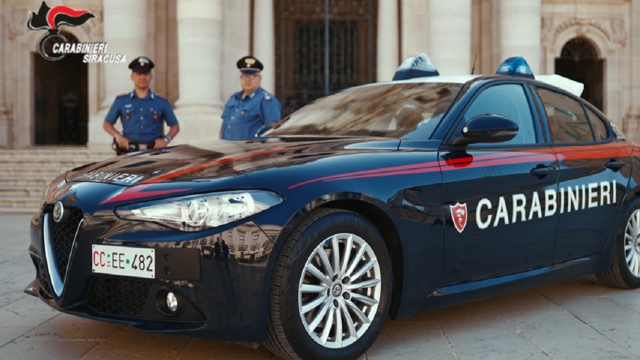 Siracusa ritrovato portafoglio e restituito ai carabinieri storia a lieto